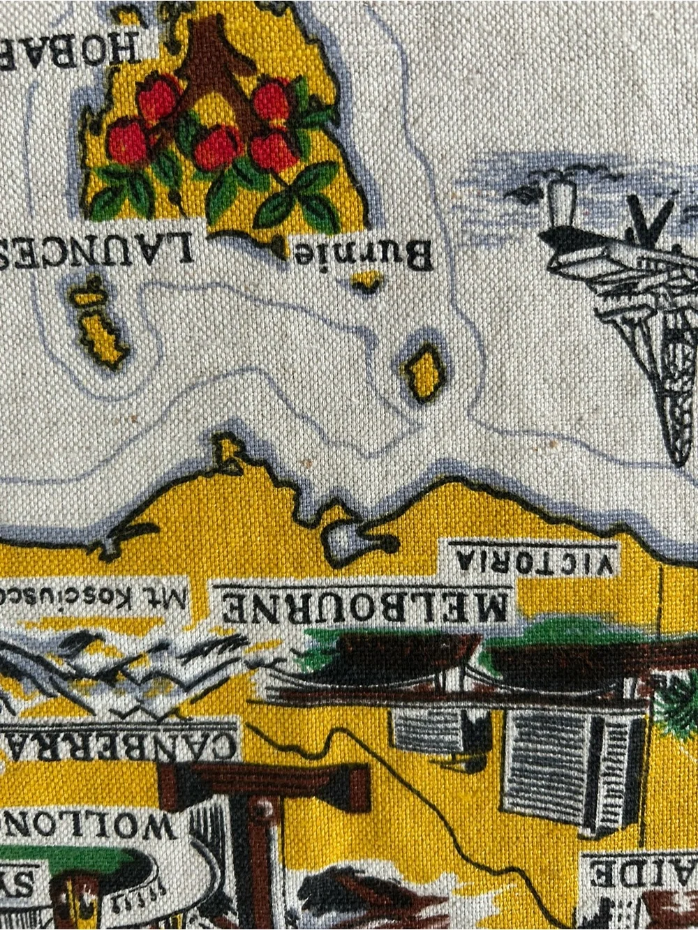 Leil Linen Vintage Australia Map Tapestry with Floral Border Kangaroo Kookaburra